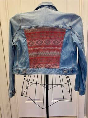 American Eagle Outfitters Light Wash Denim Jacket with Red Patterned Back